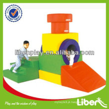 Indoor eco-friendly espuma de escalada de brinquedo, brinquedo de esponja Crianças Soft Play para alugar partido LE.RT.006 túnel do trem Qualidade assegurada